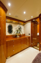 photos/Sherri_Lynn_lower_master_stateroom_4.jpg