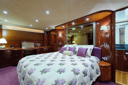 photos/Amazing_Grace_master_stateroom_2.jpg