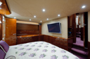 photos/Amazing_Grace_master_stateroom_4.jpg
